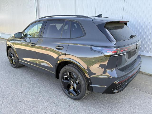 Volkswagen Tiguan 2.0 TDI 110 kW R-Line DSG Head Up Black 360 AHK 