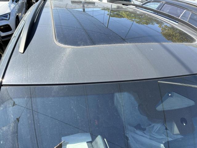 Volkswagen Tiguan 2.0 TDI 110 kW R-Line DSG Head Up Black 360 AHK 