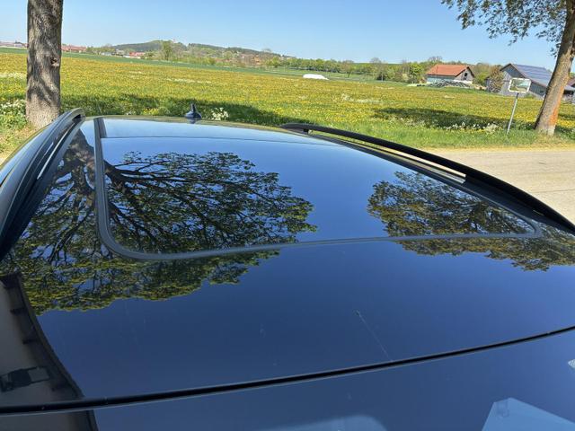 Volkswagen Tiguan 2.0 TDI 110 kW R-Line DSG Head Up Black 360 AHK 