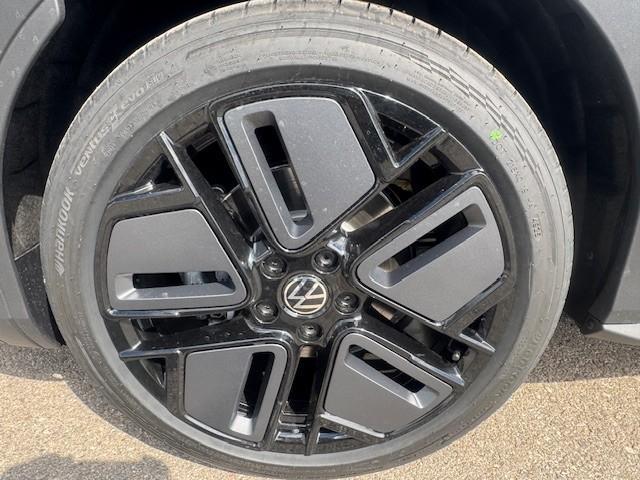 Volkswagen T-Roc 1.5 eTSI 110 kW R-Line Pano Black GV5 19 Zoll 