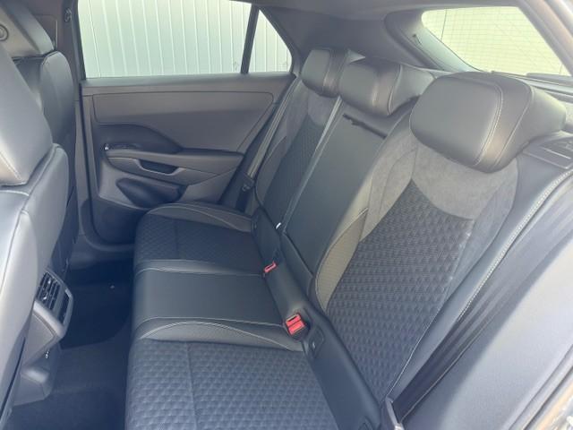 Volkswagen T-Roc 1.5 eTSI 110 kW R-Line Pano Black GV5 19 Zoll 