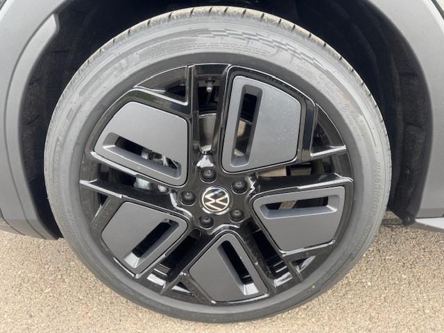 Volkswagen T-Roc 1.5 eTSI 110 kW R-Line Pano Black GV5 19 Zoll 