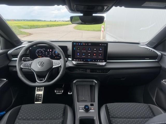 Volkswagen T-Roc 1.5 eTSI 110 kW R-Line Pano Black GV5 19 Zoll 