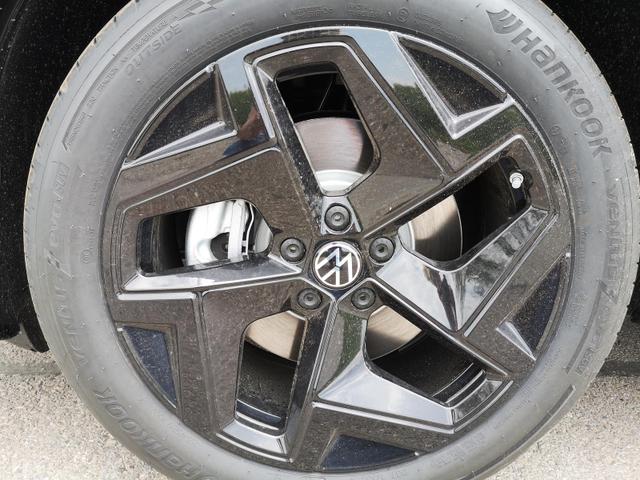 Volkswagen Tiguan 2.0 TDI 110 kW R-Line DSG Head Up Black 360 AHK 