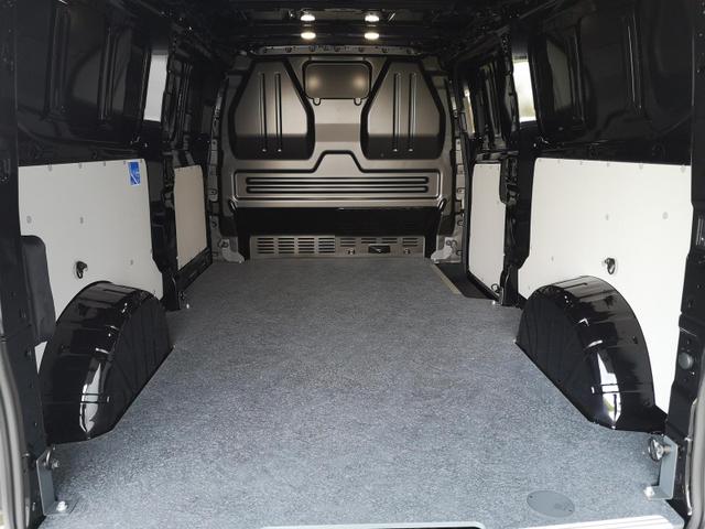Volkswagen T7 Kastenwagen BEV 100 kW RWD LR 00 