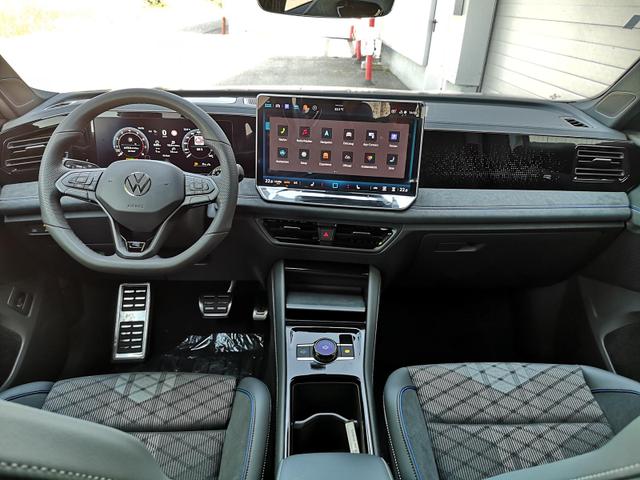 Volkswagen Tiguan 2.0 TSI 195 kW 4Motion R-Line 2.0TSI ABT Navi 360 AHK Pano 