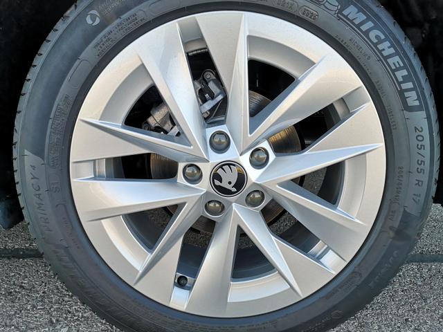 Skoda Octavia Combi 2.0 TDI 110 kW Selection Kombi 2,0TDI AHK ACC GV5 