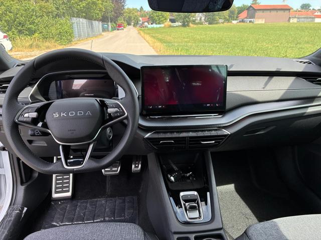 Skoda Octavia Combi 2.0 TDI 110 kW Sportline Kombi AHK GV5 ACC 
