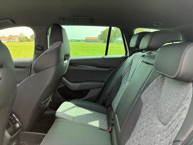 Skoda Octavia Combi 2.0 TDI 110 kW Sportline Kombi AHK GV5 ACC 