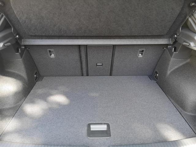 Volkswagen T-Roc Style 1.5TSI DSG AHK ACC Kam el. HK 