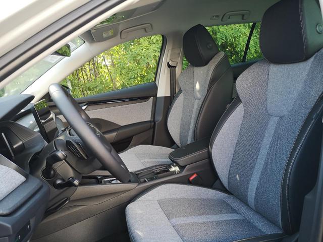 Skoda Octavia Combi 2.0 TDI 110 kW Selection Kombi DSG 17 Lodge Navi PDC GV5 el. Hk 
