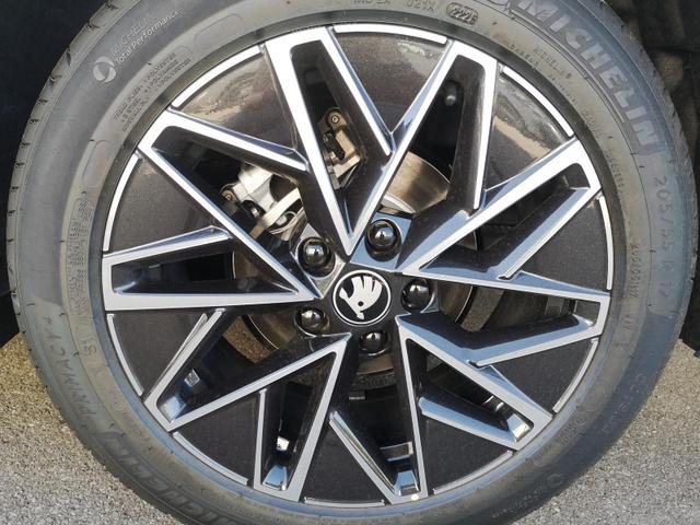 Skoda Octavia Combi 2.0 TDI 110 kW Selection Kombi DSG 17 Lodge Navi PDC GV5 el. Hk 