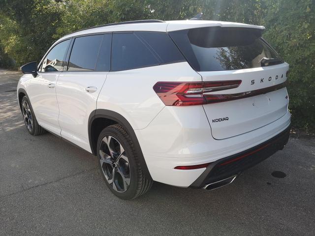 Skoda Kodiaq 2.0 TSI 195 kW 4x4 RS DSG ABT AHK 7 Sitzer Pano Head GV5 