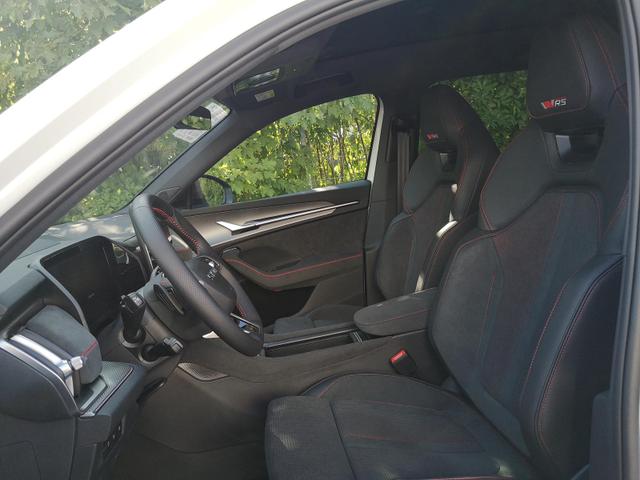 Skoda Kodiaq 2.0 TSI 195 kW 4x4 RS DSG AHK 7 Sitzer Pano Head GV5 