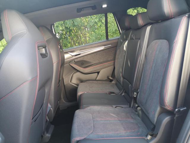Skoda Kodiaq 2.0 TSI 195 kW 4x4 RS DSG AHK 7 Sitzer Pano Head GV5 