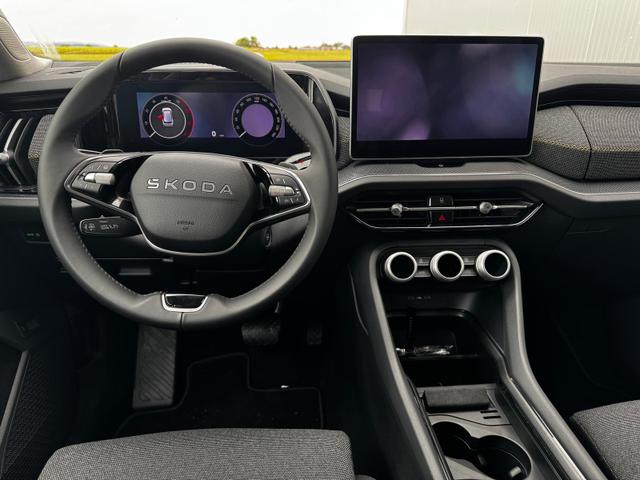 Skoda Kodiaq 2.0 TDI 142 kW 4x4 Selection DSG 7 Sitzer 19 Zoll AHK el. HK Pano 