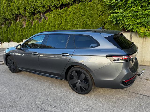 Volkswagen Passat Variant 1.5 TSI eHybrid 200 kW R-Line Black AHK 360 