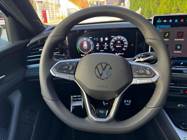 Volkswagen Passat Variant 1.5 TSI eHybrid 200 kW R-Line Black AHK 360 