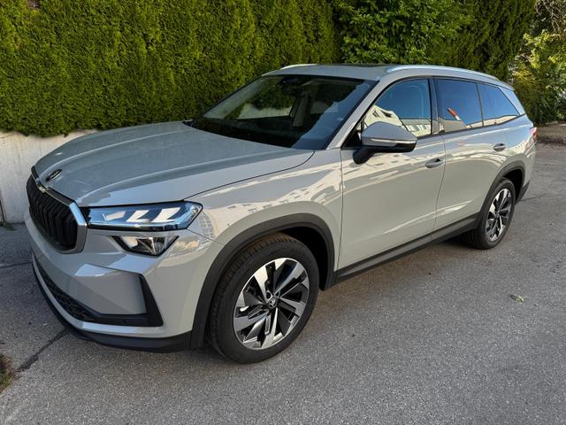 Skoda Kodiaq - 2.0 TDI 142 kW 4x4 Selection DSG ABT 7 Sitzer 19 Zoll AHK el. HK Pano Standh.