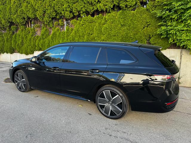Volkswagen Passat Variant 1.5 TSI eHybrid 200 kW R-Line Black AHK 360 