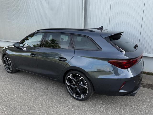 Cupra Leon Sportstourer 2.0 TSI 245 kW 4Drive VZ Kombi ST 2.0TSI AHK ACC 