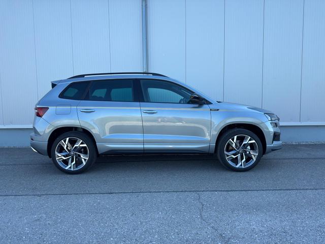 Skoda Karoq Sportline 2.0TDI DSG 4x4 AHK Matrix Leder 19 Zoll 