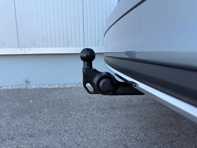 Skoda Karoq Sportline 2.0TDI DSG 4x4 AHK Matrix Leder 19 Zoll 