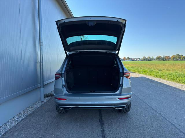 Skoda Karoq Sportline 2.0TDI DSG 4x4 AHK Matrix Leder 19 Zoll 