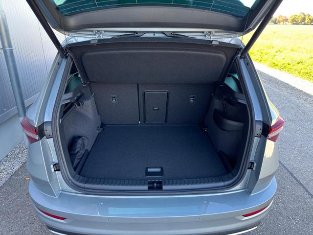 Skoda Karoq Sportline 2.0TDI DSG 4x4 AHK Matrix Leder 19 Zoll 