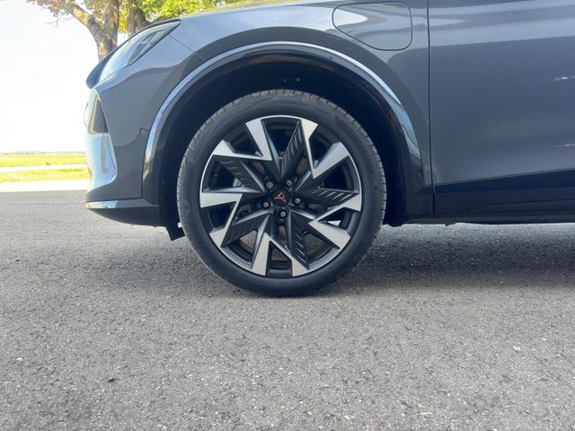 Cupra Formentor 1.5 TSI e-Hybrid 150 kW eHybrid Schalensitze Drive XL 19 Zoll 