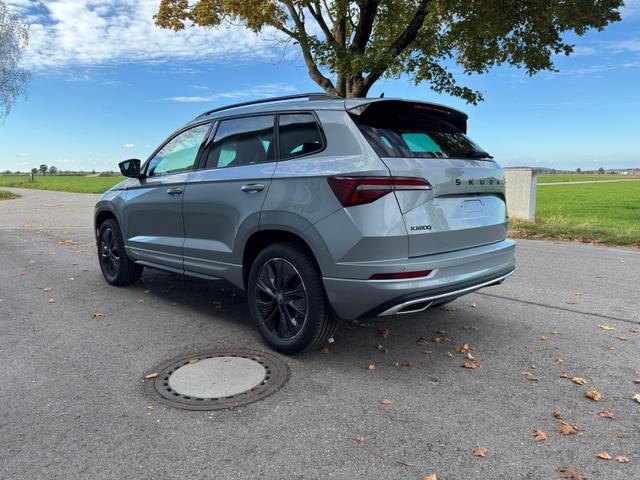 Skoda Karoq Sportline 2.0TDI DSG 4x4 AHK Matrix Navi ACC 