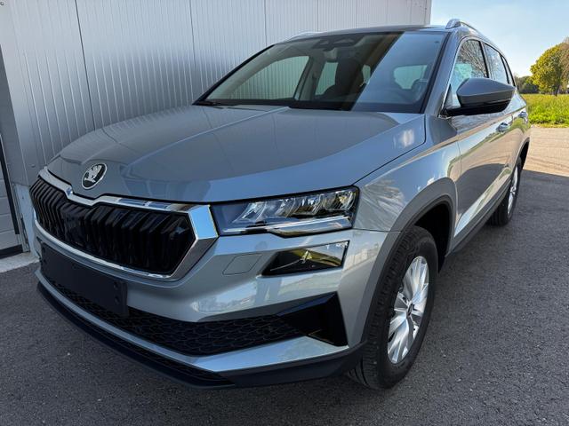 Skoda Karoq - Selection 1.5 TSI DSG GV5 AHK Navi ACC