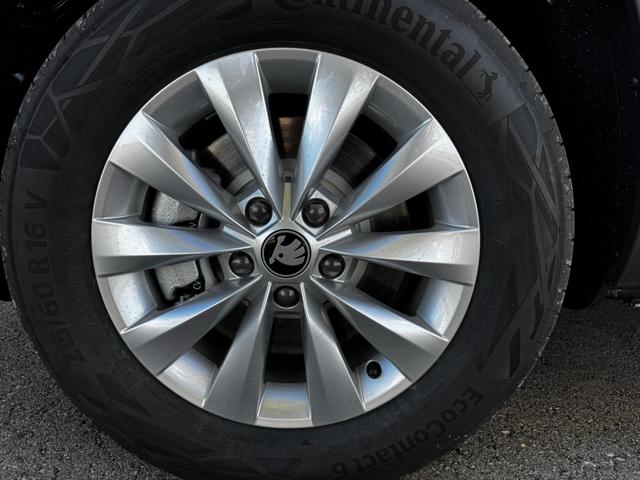 Skoda Karoq Selection 1.5 TSI DSG GV5 AHK Navi ACC 