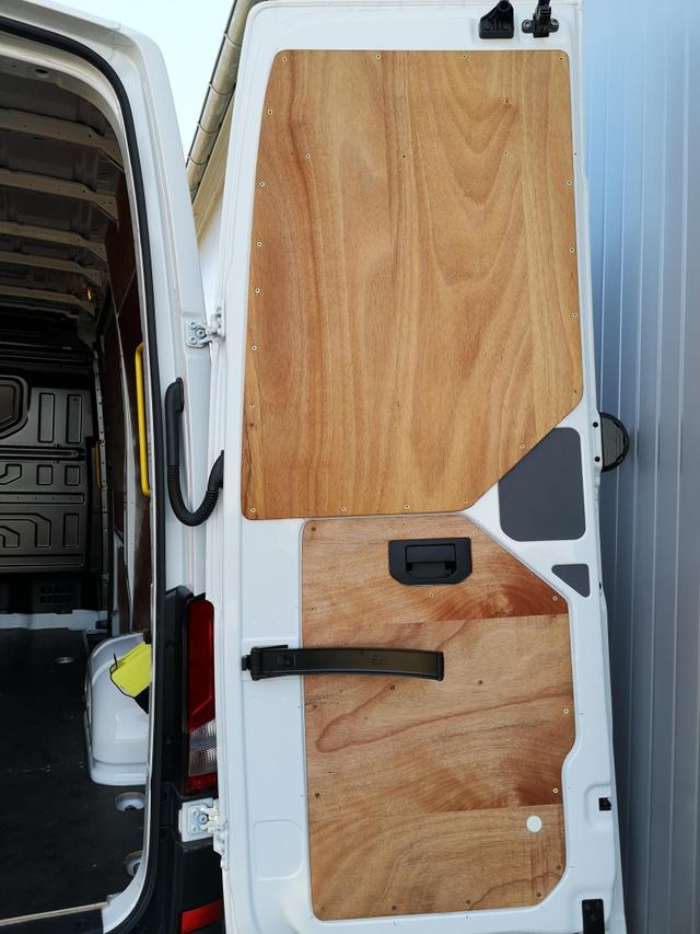 Volkswagen Crafter 35 mittellang Hochdach FWD DSG L3H3 AHK Kamera 3 Sitzer GV5 APP 