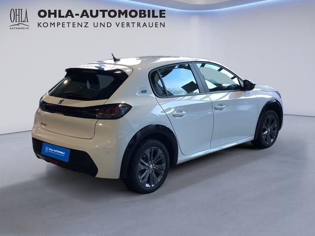 Peugeot 208 (e-) Active Pack Elektro 100 kW Sitzheizung LED 11kW-On-board-Lader 