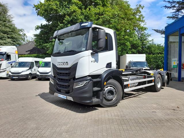 Iveco X-Way - AD280X46Y/PS ON mit Palfinger-Aufbau 480PS AHK