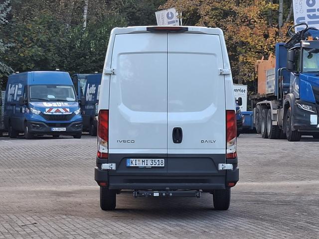 Iveco Daily 35S18HA8V *AHK*RADIO*KAMERA*KLIMA* 