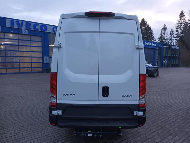 Iveco Daily 35S18HA8V 4100 KLIMA*AHK*KAMERA* 