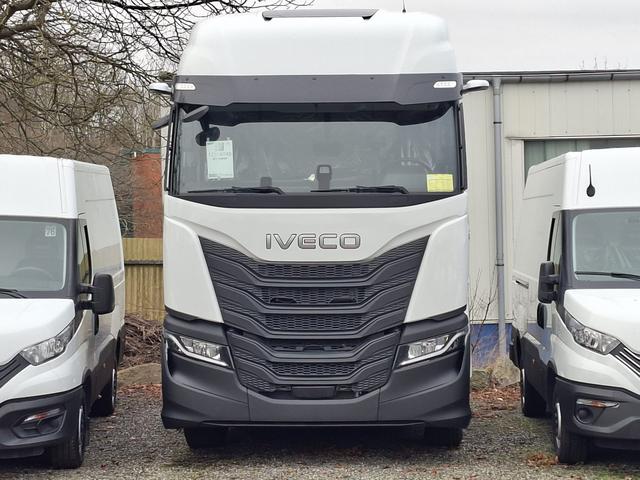 Iveco S-Way AT440X58T/P Sattelzug *Mirror Cams*Kamera*Radio* 