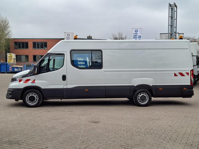 Iveco Daily 35S18HA8V CREW VAN *AHK* NAVI*R&Uuml;CKFAHRKAMERA*ACC* 