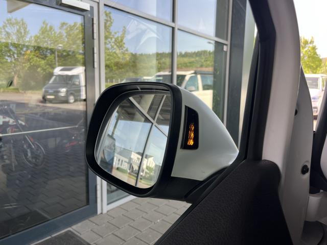 Volkswagen T6.1 Multivan Generation Six FWD 