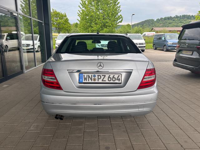 Mercedes-Benz C 180 CGI BlueEfficiency (204.049) 