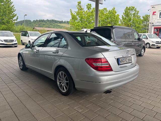 Mercedes-Benz C 180 CGI BlueEfficiency (204.049) 