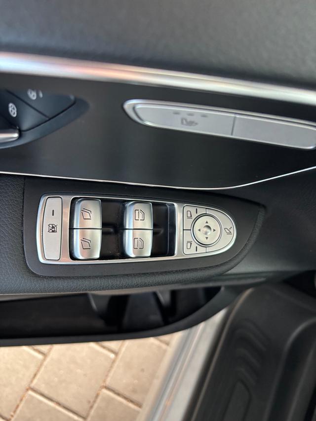 Mercedes-Benz V-Klasse V 220/250/300 d 4MATIC lang (447.813) 300 
