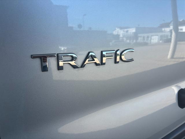 Renault Trafic L2H1 3,0t (8/9 Sitze) Life 