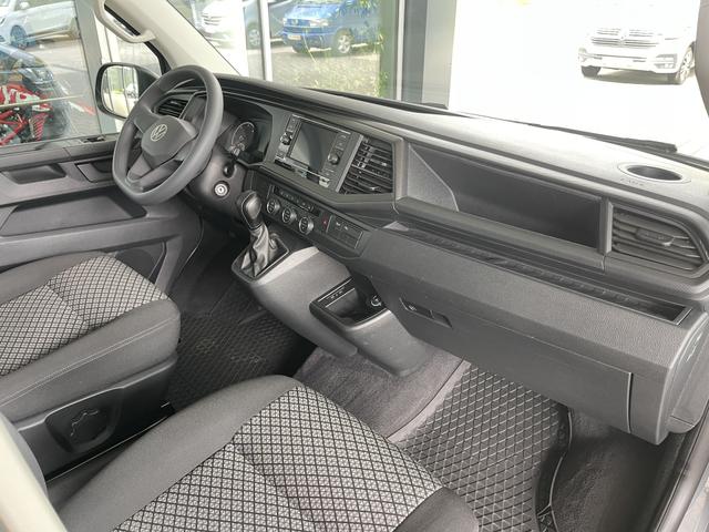 Volkswagen T6.1 Multivan Family FWD 