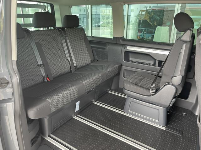 Volkswagen T6.1 Multivan Family FWD 