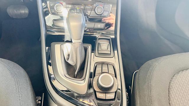 BMW 2er Active Tourer 218 i Advantage - 218i 