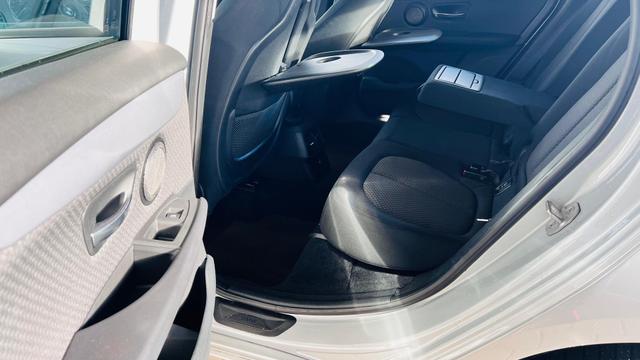 BMW 2er Active Tourer 218 i Advantage - 218i 