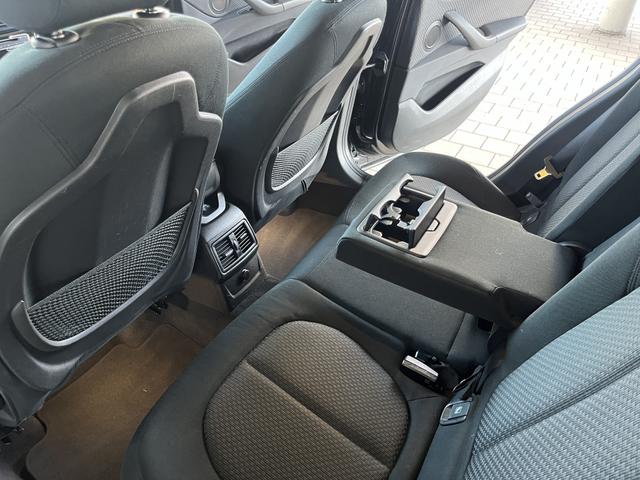 BMW X1 xDrive 18 d Advantage 